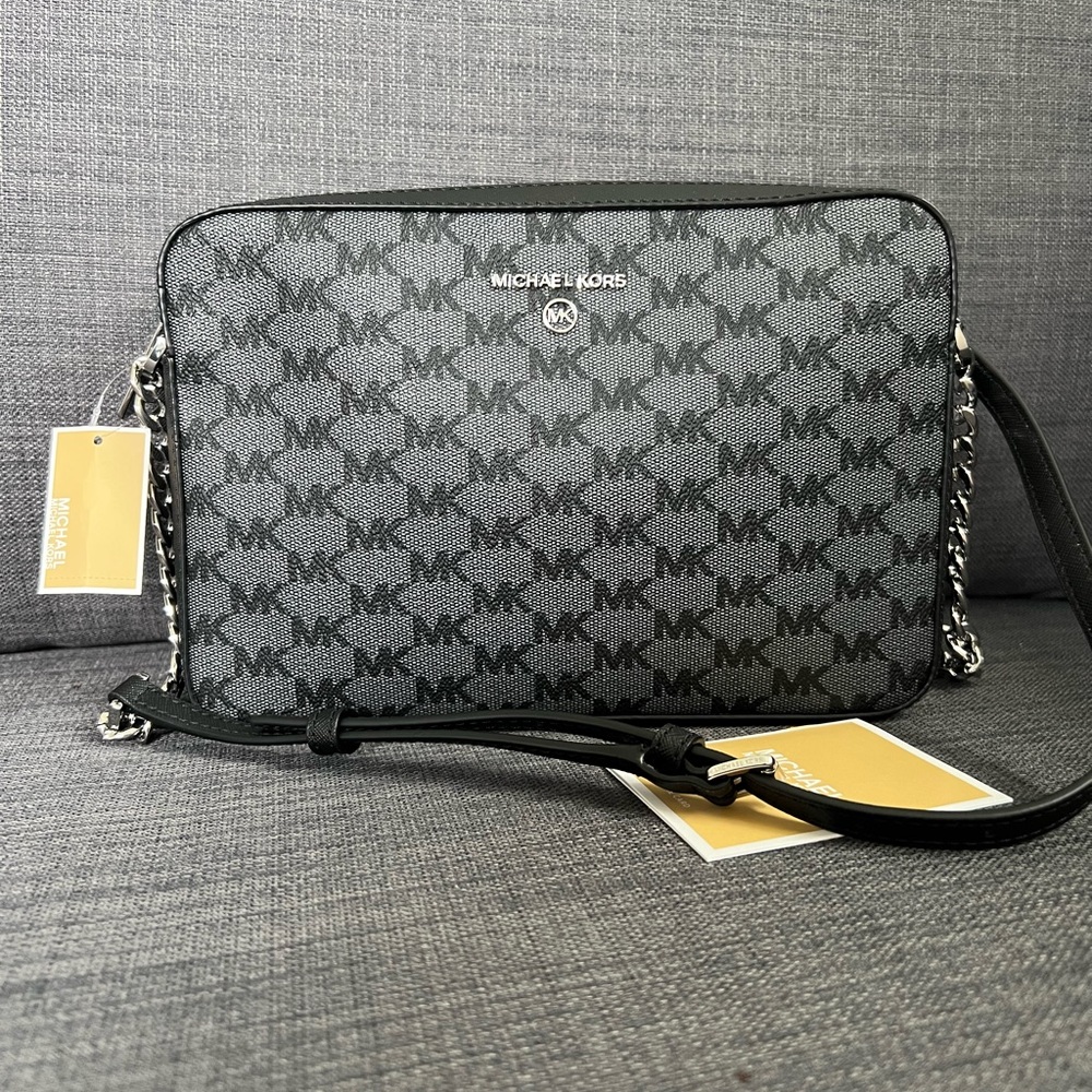 NWT MICHAEL KORS JET SET CHARM LARGE EW CROSSBODY